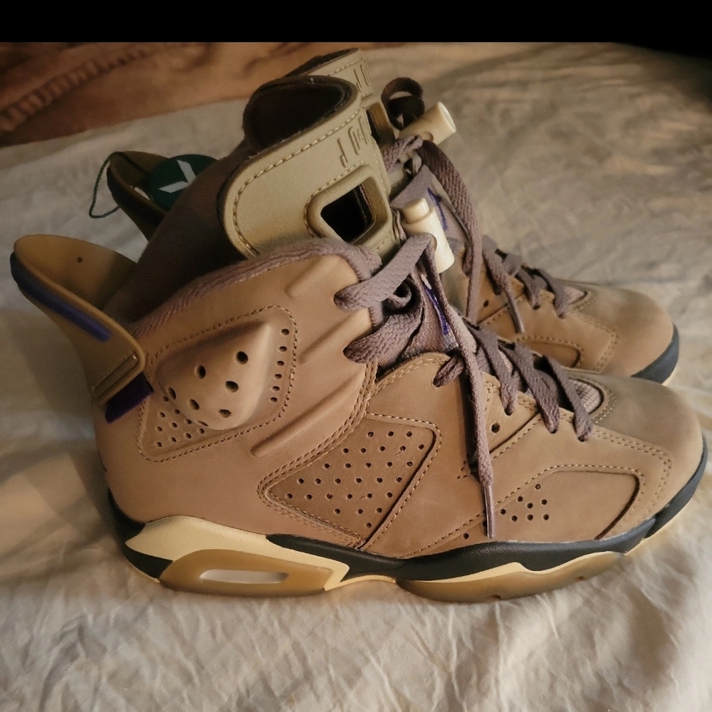 FD1643 300 Jordan 6 Retro Gore-Tex Brown Kelp (Women's)5.5